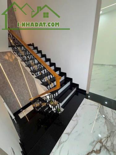 NHÀ MỚI XÂY 2 MẶT TIỀN,THUẬN TIỆN CHO KINH DOANH MUA BÁN ĐƯỜNG BHHB,BÌNH TÂN. - 2