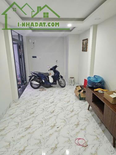 NHÀ SÁT TRẦN XUÂN SOẠN, QUẬN 7 - 84M2 - NHỈNH 6T - 1