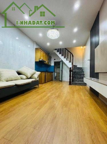 THANH TRÌ NHÀ MỚI XÂY - VỊ TRÍ ĐẸP  - KDT   40M  NHÀ 5 TẦNG GIÁ TRÊN 7 TYY - 2