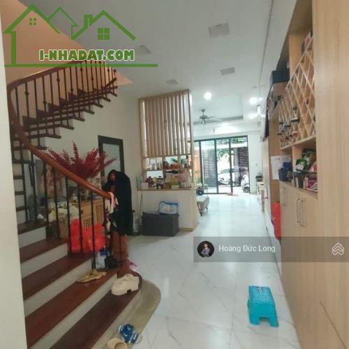 Bán nhà ngõ 155 Nguyễn Khang, 2 mặt ngõ, ô tô, tương lai ra phố, 95m2 MT gần 5m - 1