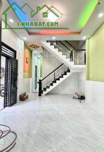 Bán gấp nhà đẹp lung linh ở ngay Mễ Cốc, hẻm rộng thoáng mát, 40m2, SHR, chỉ 5 tỷ.