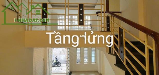 Cho thuê nhà 1 trệt 2 lầu Nguyễn Hồng Đào P14 Tân Bình - 2