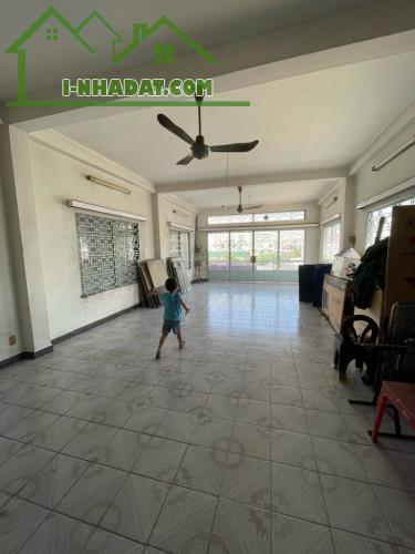 Bán gấp nhà Kiên cố ở ngay MTKD chợ Ba Đình 140m2(6x23), 6T, SHR, HCĐ, chỉ 19 tỷ. - 1