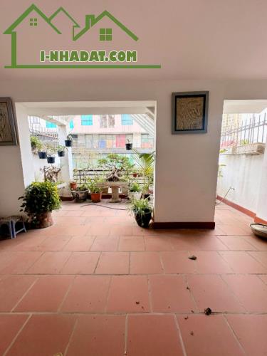 VIP Nhất Thanh Xuân – Phố Nguyễn Trãi 92m2x5T giá 37.5 tỷ.