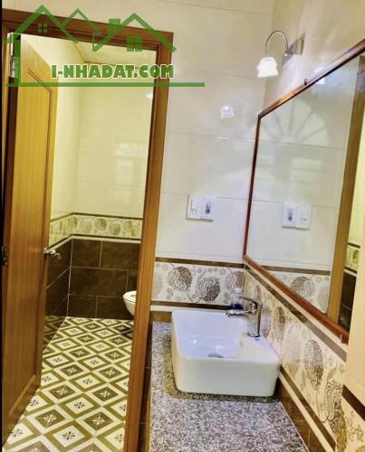 TÒA APARTMENT 6 TẦNG THANG MÁY - 11 PHÒNG KHÉP KÍN - DOANH THU KHỦNG - 100M RA VÕ VĂN KIỆT - 1