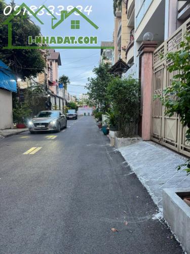 Bán nhà 2 tầng Hẻm 73/7 Trần Hưng Đạo, Q1 gần chợ Bến Thành chỉ 3,65 tỷ