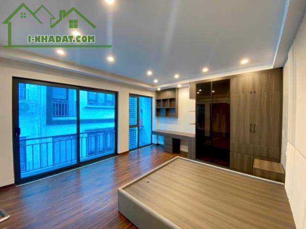 BÁN NHÀ MẶT PHỐ KHƯƠNG ĐÌNH – NGÕ OTO TRÁNH – 8m MT - 45m2 – 7 tầng – 12 TỶ - 3