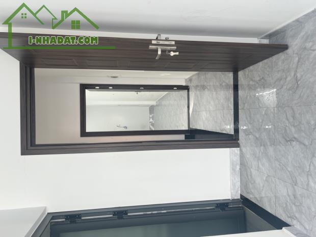 BÁN NHÀ MẶT TIỀN Âu Cơ, Tân Bình 2 tầng 84m2 (4x21). Kinh doanh đỉnh. Giá chỉ 11,5 tỷ. - 2
