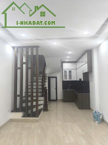 Chính Chủ Bán Nhà Thạch Bàn, 32m² x 5 Tầng, Oto Đỗ Cổng, Giá 5,4 Tỷ - 3