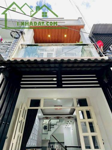 Bán nhà hẻm 3m thông đường Nguyễn Tư Giản, P.12, 3,2 x 10, 2 tầng giá 3.63 tỷ tl