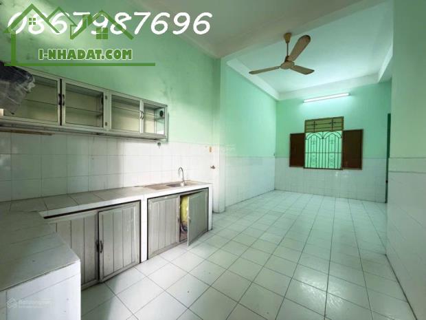 Nhà hẻm 23/10 có sân trước sau làm vườn cạnh Lotte Mart, 134m2 ngang 4m có 4pn giá 4 tỷ - 2