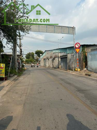 Ngộp Bank gấp bán nhà xưởng QL22, 175m2, ngang 10,8m , Đường xe Container chạy quanh. - 5