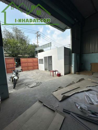 Ngộp Bank gấp bán nhà xưởng QL22, 175m2, ngang 10,8m , Đường xe Container chạy quanh. - 3
