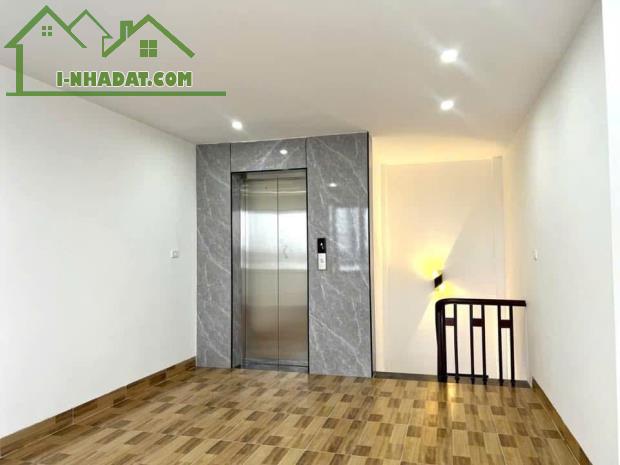 BÁN NHÀ THẠCH BÀN - Ô TÔ VÀO NHÀ - 60M2 NHỈNH 8 TỶ - 3