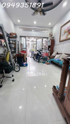 NHÀ PHÚ NHUẬN 62M2 2TẦNG NGANG 4M 2PN SHR HOÀN CÔNG ĐỦ GIÁ 8,3Tỷ - 1