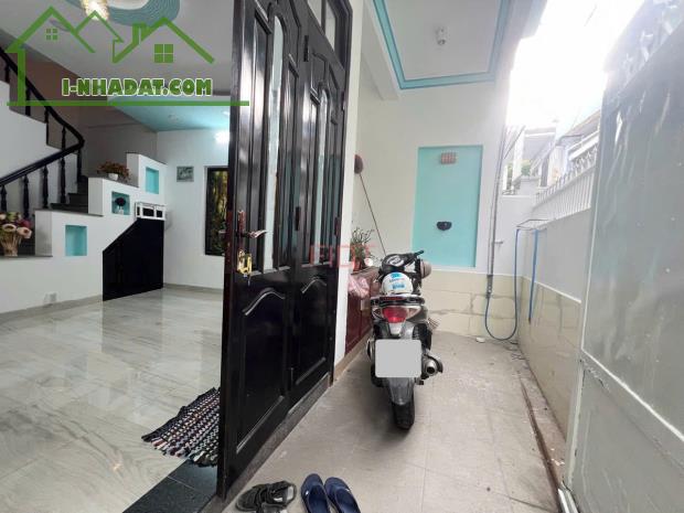 Bán Nhà 3 Tầng Mê Đúc Kiên Cố, Sân Thượng, Hẻm Trần Nhật Duật, TP Nha Trang - Giá 3.35 Tỷ - 1