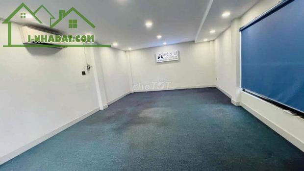 Cho Thuê Văn Phòng Chuyên Nghiệp – Vị Trí Đắc Địa, Sẵn Sàng Sử Dụng - Tại 81/2 Đường số - 3