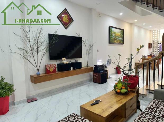 NGAY BẾN XE QUẬN 8 - 75M² (4m ❌ 19m) - 4 TẦNG - CHỦ XUẤT NGOẠI GẤP BÁN - GIÁ 7.5 TỶ TL - 1