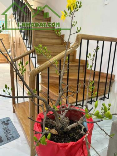 NGAY BẾN XE QUẬN 8 - 75M² (4m ❌ 19m) - 4 TẦNG - CHỦ XUẤT NGOẠI GẤP BÁN - GIÁ 7.5 TỶ TL - 3