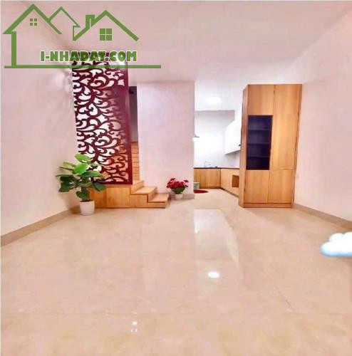 Cho thuê nhà nguyên căn ngõ Minh Khai- Hai Bà Trưng 30m x 5T, 4PN4VS giá 13.2 triệu