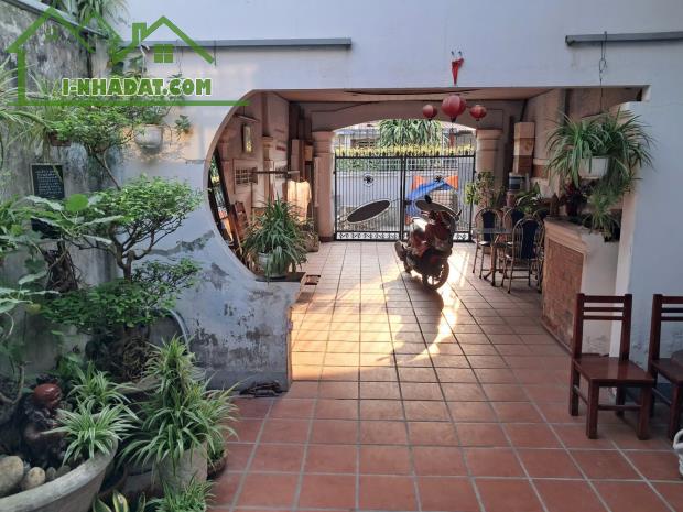 DIỆN TÍCH KHỦNG GẦN 190M ĐẤT NỞ HẬU - KIỆT 5M Ô TÔ THÔNG TỨ HƯỚNG. SÁT MẶT TIỀN NAM CAO - 1