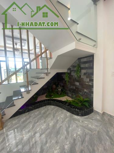 Bán Nhà xây mới, SHR, 4 x 22m, đường xe hơi, ngay Siêu Thị Coopmart - 2
