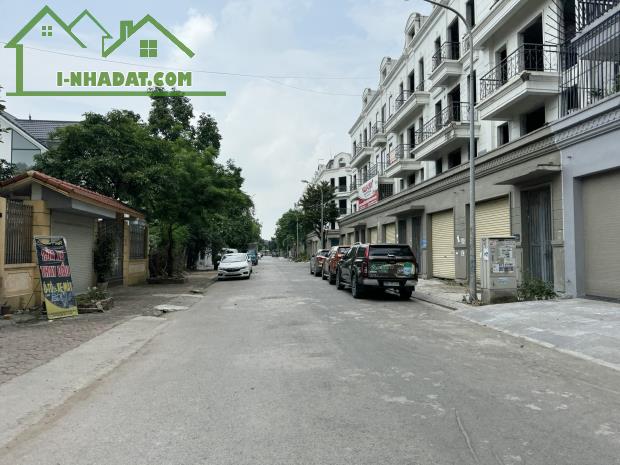 Cần bán mảnh đất 247m2 khu 31ha, đối diện dãy Shophouse Hải Phát, TT Trâu Quỳ, vị trí đẹp - 2