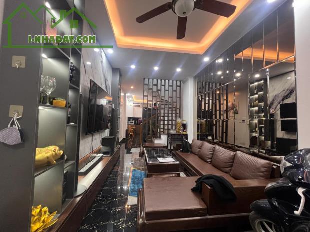 Vài bước ra phố Tô Hiệu, ngõ thông,nhà mới, KD sầm uất, dt 39m2*5 t, giá 8,8 tỷ - 2