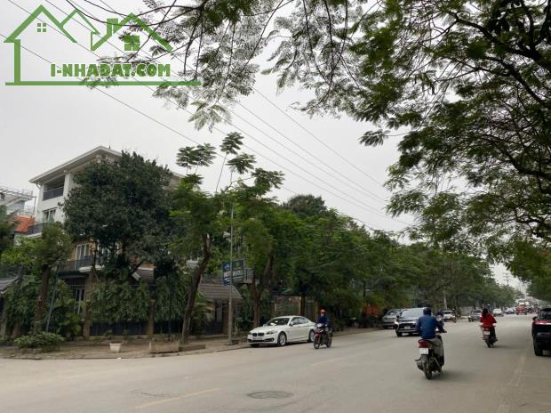 Tuyệt Phẩm. Bán BIỆT THỰ đơn lập, KĐT Pháp Vân, Trần Thủ Độ, 230m2, lô góc, vỉa hè, 54 tỷ - 1