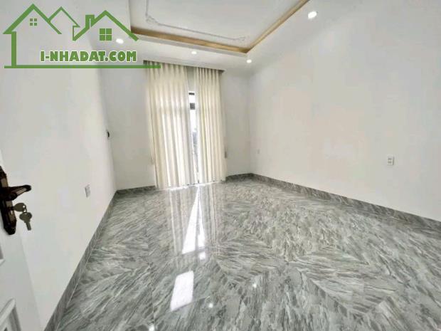 EM CẦN BÁN GẤP CĂN 2 LẦU SHR 5X20 GIÁP PHƯỜNG TÂN PHONG CHỈ 700TR SỞ HỮU - 4