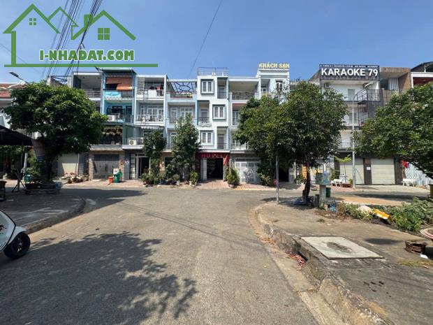 Bán Lô đất mặt tiển 447 Lê Văn Việt, đường rộng 12m, TNP A, 72m2, nhỉnh 7.5 tỷ