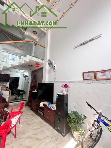 Nhà 4 tầng, mặt tiền đường 447, đường 12m, cách Lê Văn Việt 100m, 72m2, 8.8 tỷ - 1