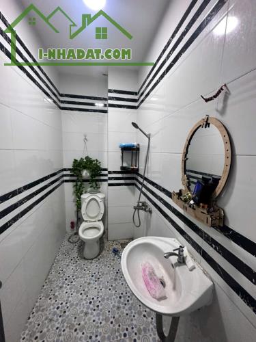 Nhà 4 tầng, mặt tiền đường 447, đường 12m, cách Lê Văn Việt 100m, 72m2, 8.8 tỷ - 3