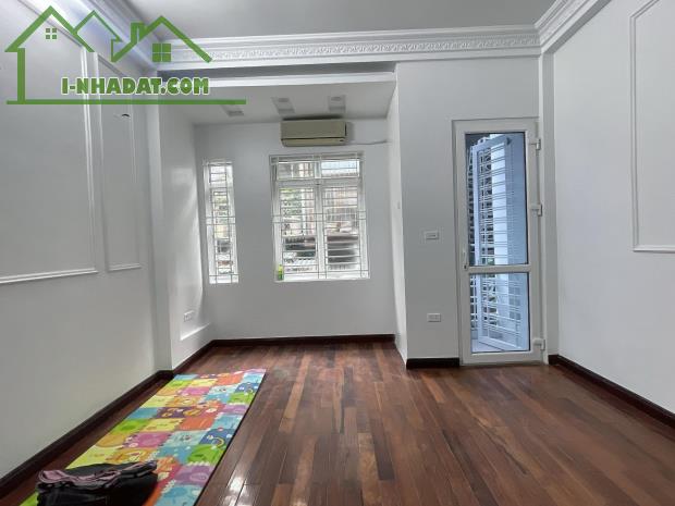 Thái Hà, Ngõ oto, Gần phố, Nhà đẹp ở ngay, Gara. 50m2 x 4t, MT 4.5m. Giá 18.7 tỷ - 4