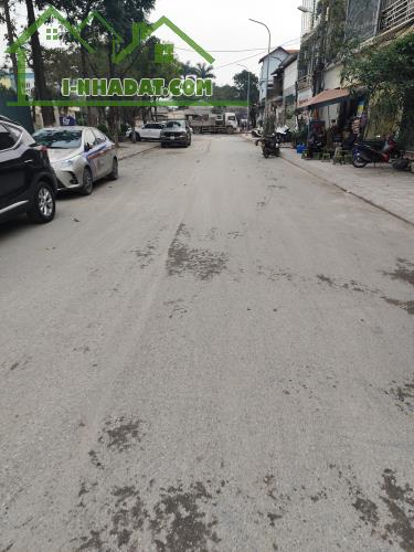 Bán gấp mảnh đất Thạch Bàn Ô Tô DT 50m mt5.2 giá 800 triệu