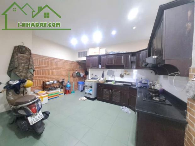 Bán nhà Đường Xô Viết Nghệ Tĩnh phường 21 có  2 mặt tiền hẻm 8M giá rẻ. - 3