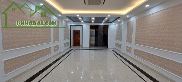 Cho thuê tầng 1+ 2 Đỗ Quang tổng 140m2, MT 5m điều hòa, thang máy, ô tô vào làm văn phòng - 3