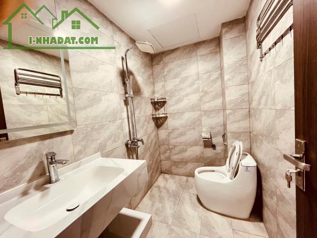 BÁN NHÀ MẶT PHỐ GIÁP BÁT HOÀNG MAI Ô TÔ VÀO NHÀ KINH DOANH  ĐỈNH THANG MÁY NHÀ ĐẸP 16 TỶ - 4