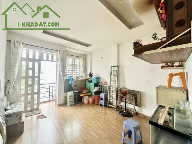 MẶT TIỀN KD CÓ LỀ NGAY NGÃ TƯ MÃ LÒ,  ĐƯỜNG 18B. Giá 5,45 tỷ - 3