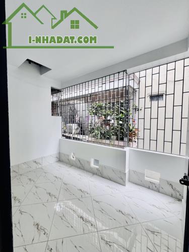 Bán nhà Nam dư Lĩnh Nam hoàng mai 30m2 - 1