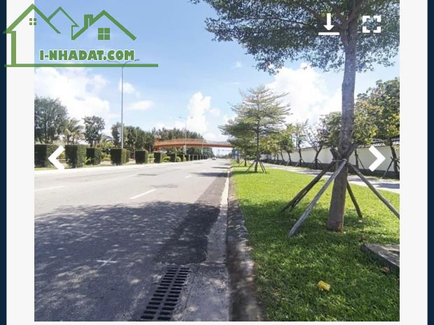 +Trần Thủ Độ, Khuê Trung Cẩm Lệ, Nhà C4 tầng mặt tiền đường 10,5 m, đối diện công viên và