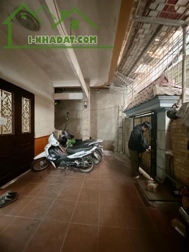 NHÀ KIM NGƯU 110M2 x 3 TẦNG- BÁN ĐẤT TẶNG NHÀ - LÔ GÓC - 4