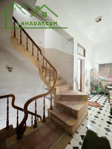 NHÀ KIM NGƯU 110M2 x 3 TẦNG- BÁN ĐẤT TẶNG NHÀ - LÔ GÓC - 1