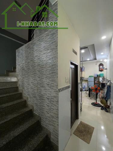 XE HƠI TỚI NHÀ - NGAY CHỢ VẢI PHÚ THỌ HÒA - CÁCH MẶT TIỀN TẦM 10M - DTSD: 113m2 -  6.7 TỶ - 1