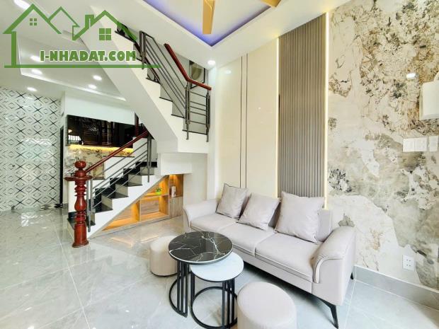 Chỉ 3.45 Tỷ TL! 30M², 2 Tầng/2P.Ngủ, Dương Quảng Hàm Gò Vấp! NGAY ĐH VĂN LANG! - 2