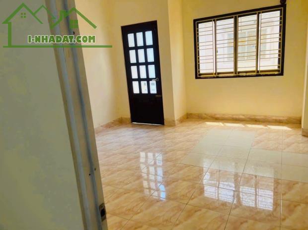 Cho thuê nhà 4 Tầng,4Pn,HXT Kênh Tân Hoá, Phú Trung,Tân Phú,Giá 17Tr/Th - 2