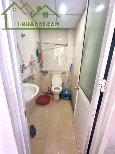 * Vị trí :  8/7c, Đường Phan Huy Ích, Phường 15, Quận Tân Bình, Tp Hồ Chí Minh - 4