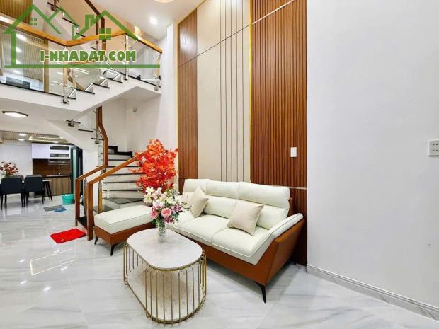 --Bán nhà phường 14, Tân Bình, hẻm Trường Chinh; (5*8) 3 tầng - 6,6 tỷ - 1