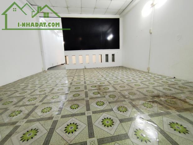 GẤp GẤP MẶT TIỀN NGUYỄN HỮU CẦU - KHU KINH DOANH VIP - XE QUA LẠI TẤP NẬP - CHO THUÊ 18TRI - 2