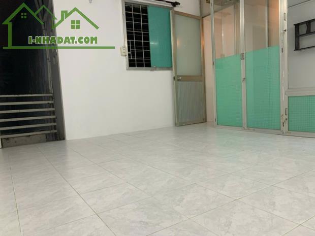 LAM SƠN - PHÚ NHUẬN - 50M LÀ MẶT TIỀN - 3 TẦNG - TRỐNG VÀO Ở LIỀN - CHỈ 3.1 TỶ - 4